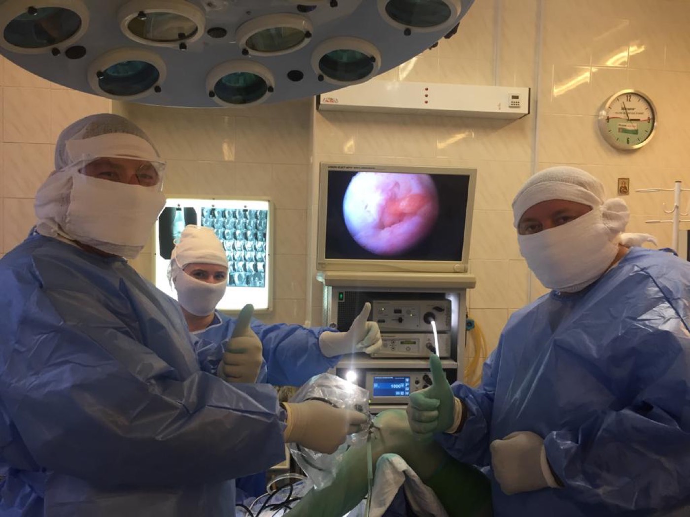 Surgical team during an arthroscopic procedure, SITO NAMS of Ukraine